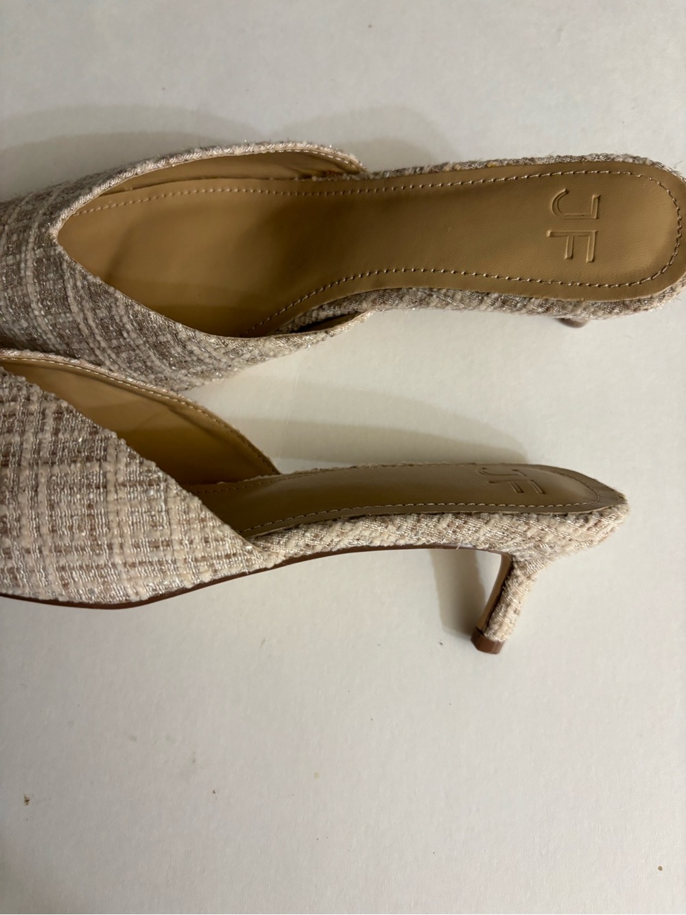 J F Neutral Tweed Pointed-Toe Mule in Beige & Cream with Silver Sparkles Size 7 - Picture 6 of 8